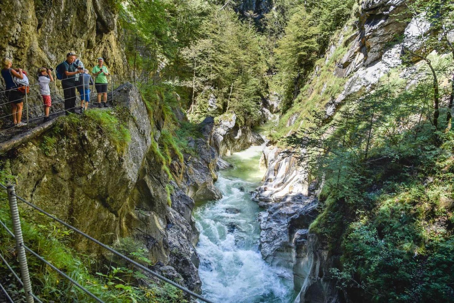 Haus Hislop Lägenhet Inneralpbach Exteriör bild