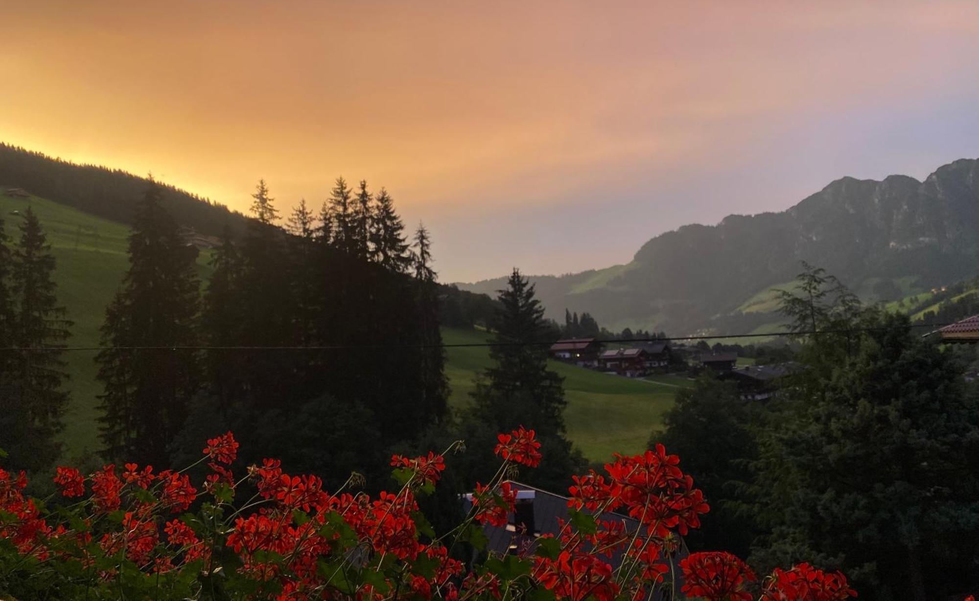Haus Hislop Lägenhet Inneralpbach Exteriör bild