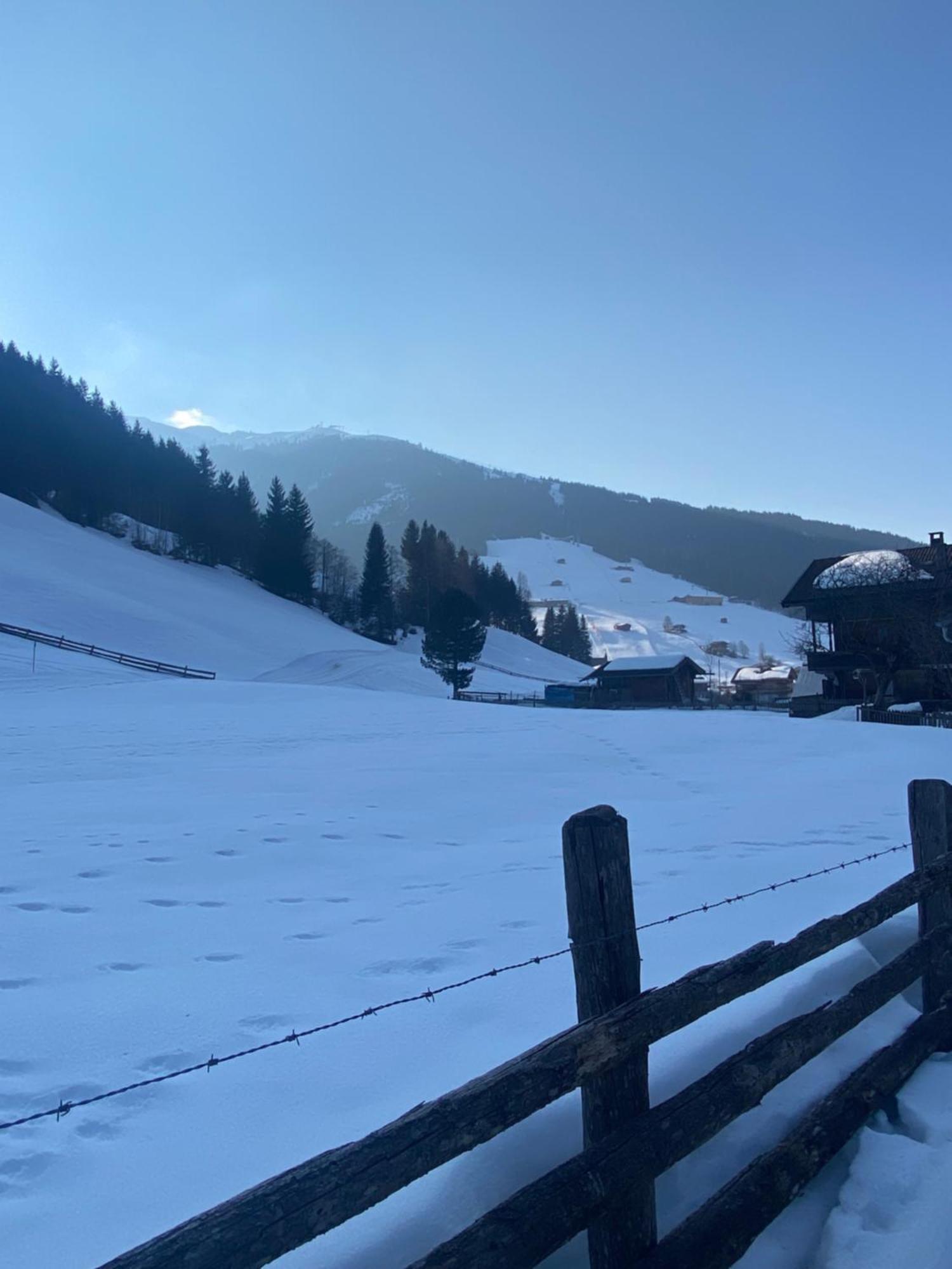 Haus Hislop Lägenhet Inneralpbach Exteriör bild